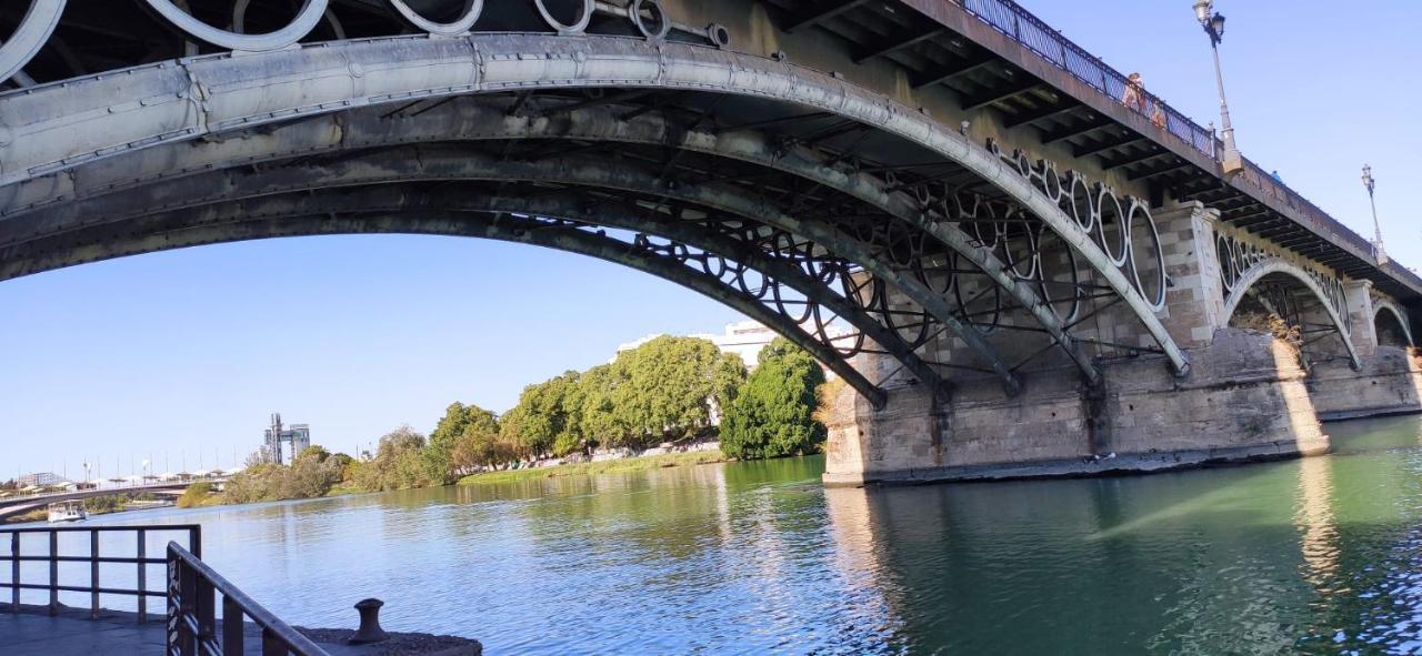 Apartamento Con Vistas Al Rio Guadalquivir En Triana, Sevilla Екстериор снимка